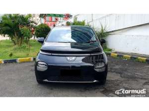 Jual bekas 2024 Wuling Cloud 0.0 EV Hatchback hitam km antik 4 ribuan,lokasi di DKI Jakarta