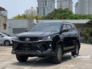 Jual bekas 2025 Toyota Fortuner 2,8 GR Sport TSS Hitam Premium Color Harga Termurah,lokasi di Jawa Barat