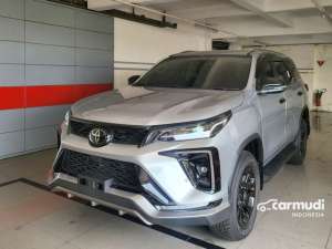 Jual bekas 2025 Toyota Fortuner 2,8 VRZ TSS GR Sport Parts Two Tone Silver Harga Termurah,lokasi di Jawa Barat