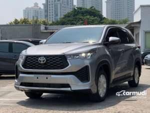 Jual bekas 2025 Toyota Kijang Innova Zenix 2,0 V HV Non Premium Color Hybrid Modelista,lokasi di Banten