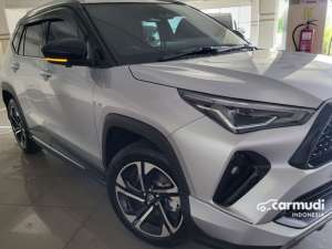 Jual bekas 2025 Toyota Yaris Cross 1,5 S GR Sport TSS HV 2 Tone SUV Hybrid Two Tone Silver Hitam,lokasi di Banten