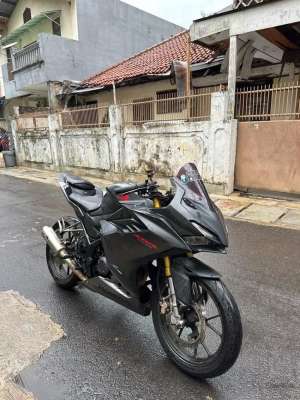Jual bekas All New Honda CBR 150 r 2021,lokasi di Kebayoran Baru