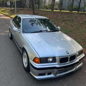 Jual bekas BMW E36 320i Manual 1994,lokasi di K                           