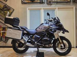 BMW GS K50 1200 tahun 2017 lokasi di Kenjeran, tersedia melalui melalui situs Olx