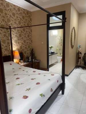 Butuh Jual Cepat Rumah Furnished Dharmahusada Regency 2 lantai lokasi di Mulyorejo, tersedia melalui melalui situs Olx