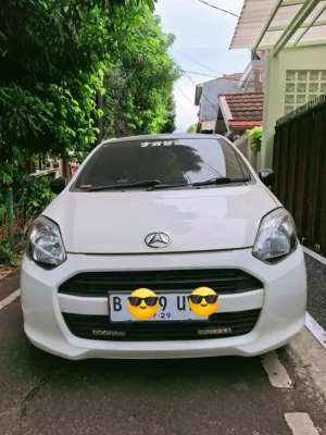 Jual bekas Daihatsu Ayla 2015 1.0 M AT. Low Km.,lokasi di 