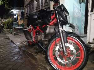 Jual bekas DI JUAL CEPAT CB150R,lokasi di Tambaksari