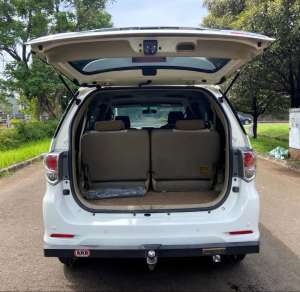 Jual bekas Di JUAL Fortuner 2.5 G VNT Diesel Turbo 2013 Putih TDP 25 JUTA Cash TT,lokasi di 