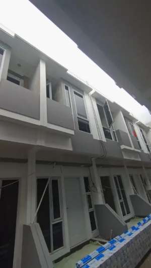 DI JUAL RUMAH 2 LANTAI SIAP HUNI SUNTER AGUNG JAKARTA UTARA lokasi di Tanjung Priok, tersedia melalui melalui situs Olx
