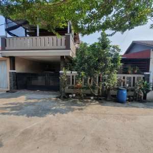 di jual rumah di cibinong lokasi di Cibinong, tersedia melalui melalui situs Olx