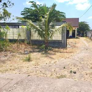 Dijual Cepat Tanah Bonus Bangunan 5 KT dan Pagar keliling lokasi di Ngemplak, tersedia melalui melalui situs Olx