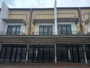 DIJUAL RUKO SIAP HUNI SIAP BISNIS PRIMA ARYANA KARAWACI lokasi di Gading Serpong, tersedia melalui melalui situs Olx