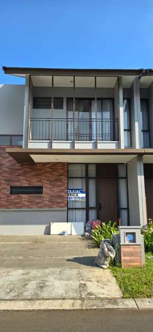 Dijual rumah 2 lantai carport muat 2 lantai di Dakota - Suvarna Sutera lokasi di Sindang Jaya, tersedia melalui melalui situs Olx