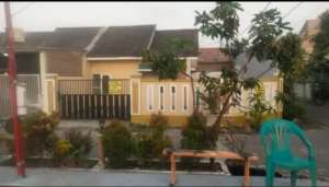 Dijual rumah pojok cluster lokasi di Driyorejo, tersedia melalui melalui situs Olx