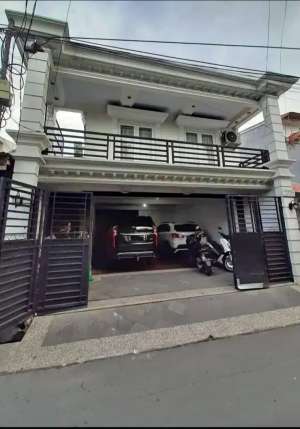 Dijuql cepat rumah siap huni di kelapa 2 kebon jeruk jakbar lokasi di Kebon Jeruk, tersedia melalui melalui situs Olx