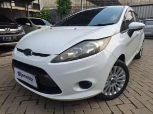 Jual bekas DP Rendah Ford Fiesta 1.5 S Bensin-AT 2014 FSGSXS CRS,lokasi di 