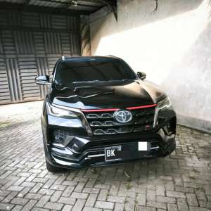 Jual bekas Fortuner SRZ AT Low odo upgrade facelift,lokasi di 