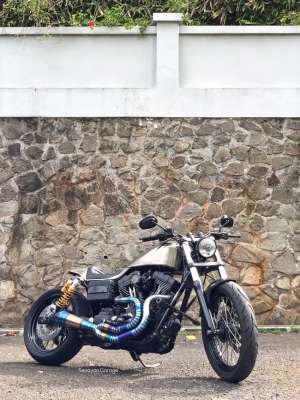 Jual bekas Harley Davidson Dyna Streetbob 2008 Cafe Racer Chopper FP MABUA,lokasi di Kebayoran Lama
