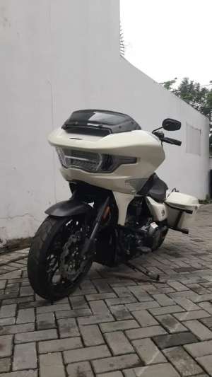 Jual bekas Harley Davidson RG Road Glide CVO ST 2024 1065,lokasi di Kenjeran