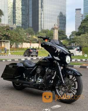 Jual bekas Harley Street Glide Black FP Mabua 2009,lokasi di Kota Jakarta Selatan