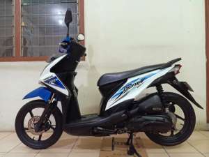 Jual bekas Honda BEAT ESP SPORTY PGM-FI 2015 AkhirPAJAK PANJANG 2025 B DKI,lokasi di Kembangan