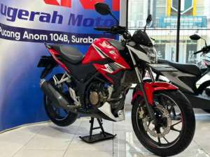 Jual bekas Honda Cb150r Street Fire se 150cc Th. 2018 Anugerah Motor Pucang,lokasi di Tarik