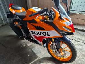 Jual bekas Honda CBR 150R ABS CW, DD 2024 bln 6 pajak panjang BE Lampung CB 150R.,lokasi di Grogol Petamburan