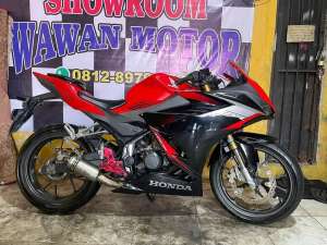 Jual bekas Honda cbr 2021 pajak panjang,lokasi di Pamulang