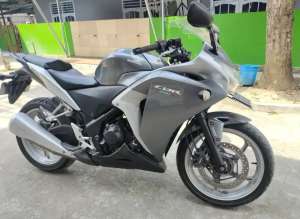 Jual bekas Honda CBR 250 R Thailand Abs,lokasi di Samarinda Kota