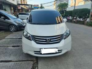 Jual bekas Honda Freed 1.5 E 2009 CASH,lokasi di 