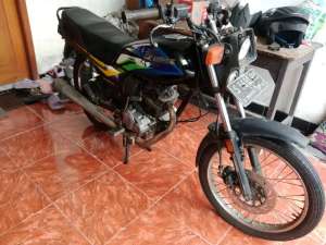 Jual bekas Honda gl max 2003 s mojokerto,lokasi di Tidar