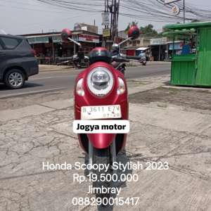 Jual bekas Honda Scoopy Stylish 2023 motor bekas berkualitas,lokasi di Tangerang Selatan