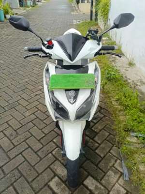 Jual bekas Honda Vario 125 CBS Non-ISS tahun 2014 KZR Putih,lokasi di Ciputat