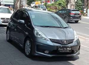 Jual bekas JAZZ RS MMC Matic 2012 Asli Bali warna Gray pajak baru,lokasi di 