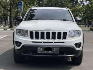 Jual bekas JEEP COMPAS LIMITED 2.4 AT 2013 PUTIH TERMURAH,lokasi di DKI Jakarta