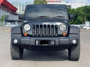 Jual bekas JEEP WRANGLER3.8L AT HITAM 2011 TERJAMIN DIJUAL CEPAT TERMURAH,lokasi di Jakarta DKI