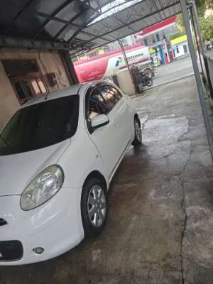 Jual bekas Jual cepat nissan march matic 2011,lokasi di 