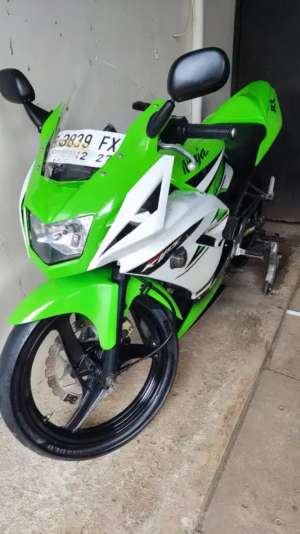Jual bekas JUAL NINJA 150RR RAWATAN ISTIMEWA,lokasi di Setu