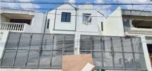 jual rmh baru gress karang empat surabaya lokasi di Tegalsari, tersedia melalui melalui situs Olx