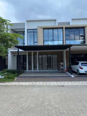 Jual Rumah PIK2 8x10 Cluster Dallas Millenial Brandnew Unit Bagus lokasi di Tanjung Priok, tersedia melalui melalui situs Olx