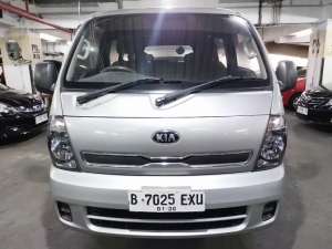 Jual bekas KIA Travello Diesel 2017 Full Original Seperti Baru Gressss Istimewa,lokasi di 