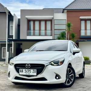 Jual bekas MAZDA 2 GT FACELIFT MATIC SUPER LANGKA,lokasi di 