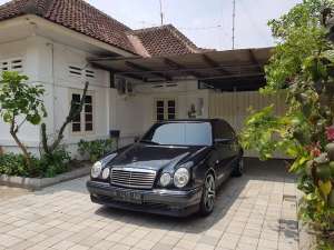 Jual bekas Mercy Neweyes W210 E320 matic Elegance th 1997,lokasi di 