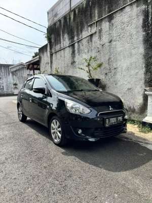Jual bekas Mitsubishi Mirage Exceed Matic 1.2 Th 2015,lokasi di 