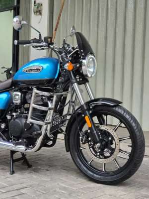 Jual bekas Moge Cruiser Royal Enfield Meteor 350 Super Nova 350 th 2021 Odo 3rb,lokasi di Cilegon