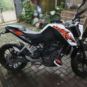 Jual bekas Motor Merek KTM Duke 200 Tahun 2022,lokasi di Kab. Bogor