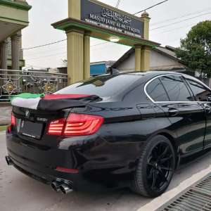 Jual bekas MURAH CASH. BMW 528i Sunroof 2011 Luxury M Sport 520i,lokasi di 
