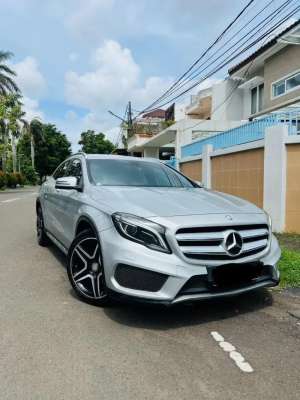 Jual bekas MURAH MERCEDES GLA 200 AMG CBU ANTIK TANGAN PERTAMA MULUS LOW KM ANTIK,lokasi di 