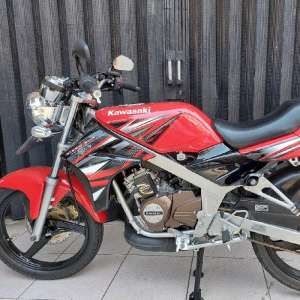 Jual bekas ninja 150 SS original merah surat- surat lengkap Motorcycle,lokasi di Jakarta Selatan