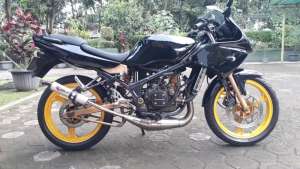 Jual bekas Ninja 150rr cbu 2006 akhir,lokasi di Cileunyi